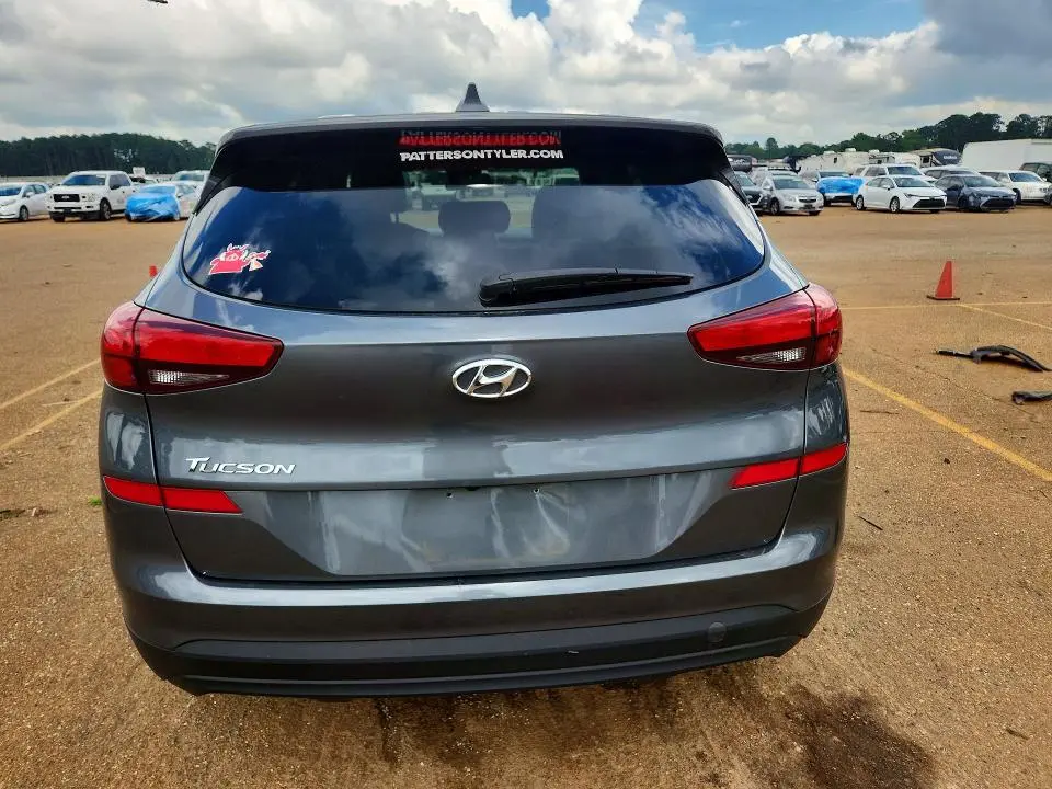 2019 HYUNDAI TUCSON SE  