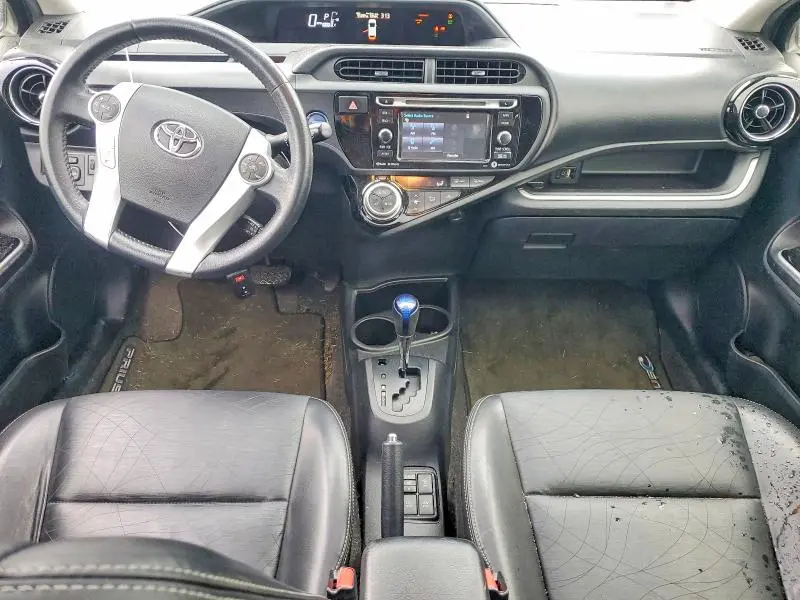 2016 TOYOTA PRIUS C ONE  