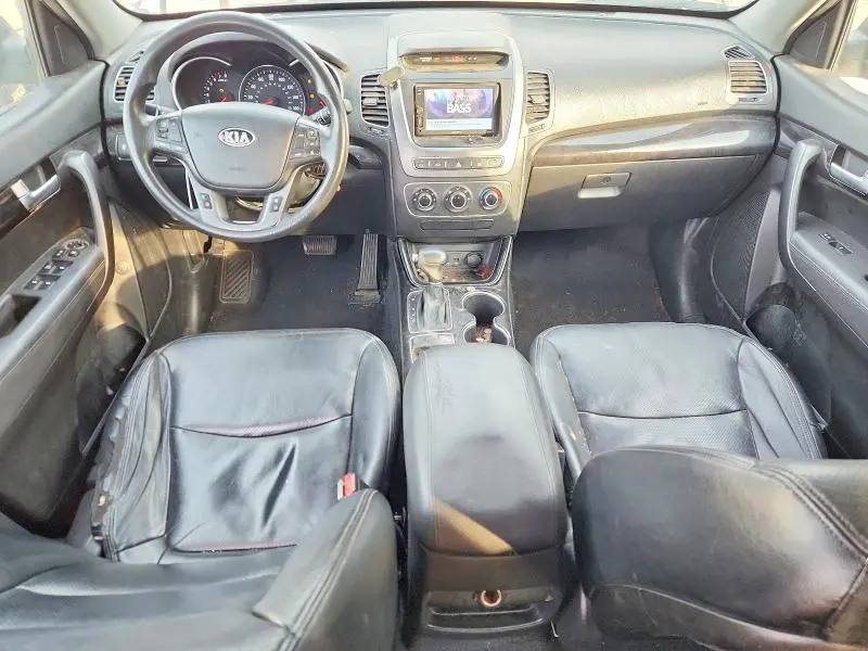 2014 KIA SORENTO LX  