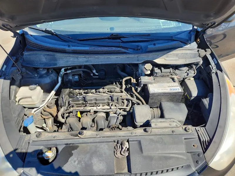 2011 HYUNDAI TUCSON GL  