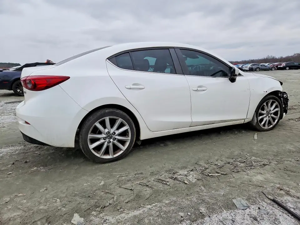 2017 MAZDA 3 TOURING  