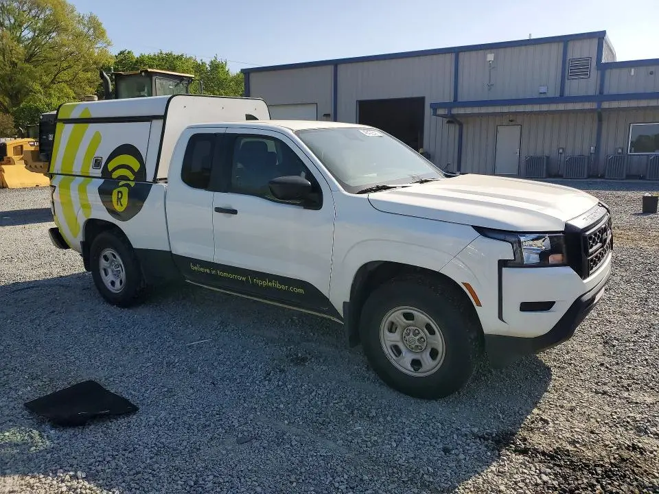 2024 NISSAN FRONTIER S  