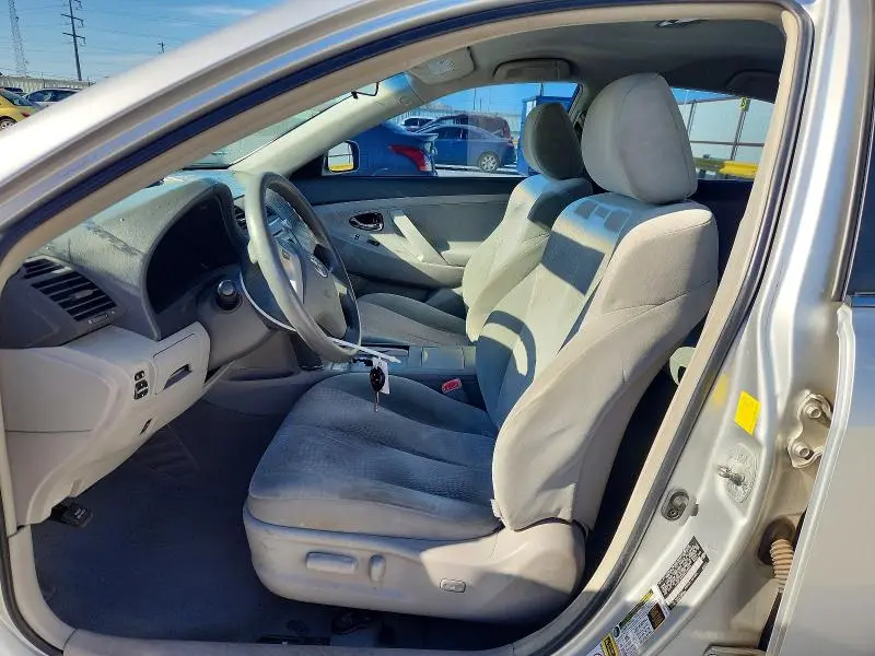 2011 TOYOTA CAMRY LE  