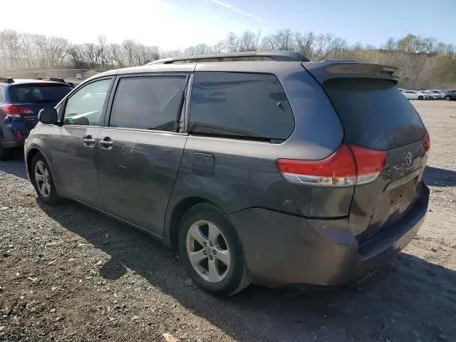 2013 TOYOTA SIENNA LE  