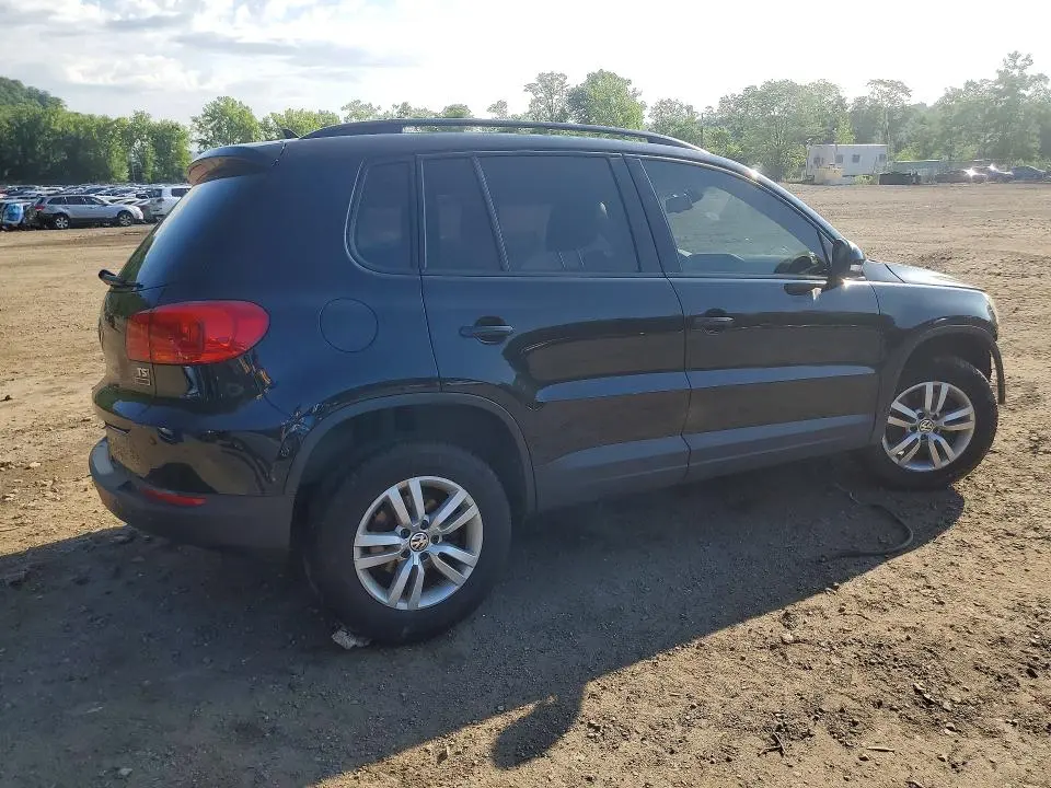 2017 VOLKSWAGEN TIGUAN S  