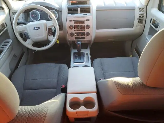 2010 FORD ESCAPE XLT  