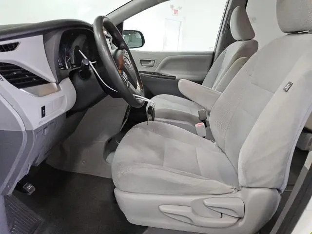 2020 TOYOTA SIENNA L  