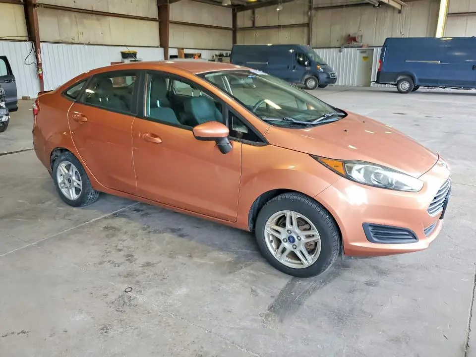 2017 FORD FIESTA SE  