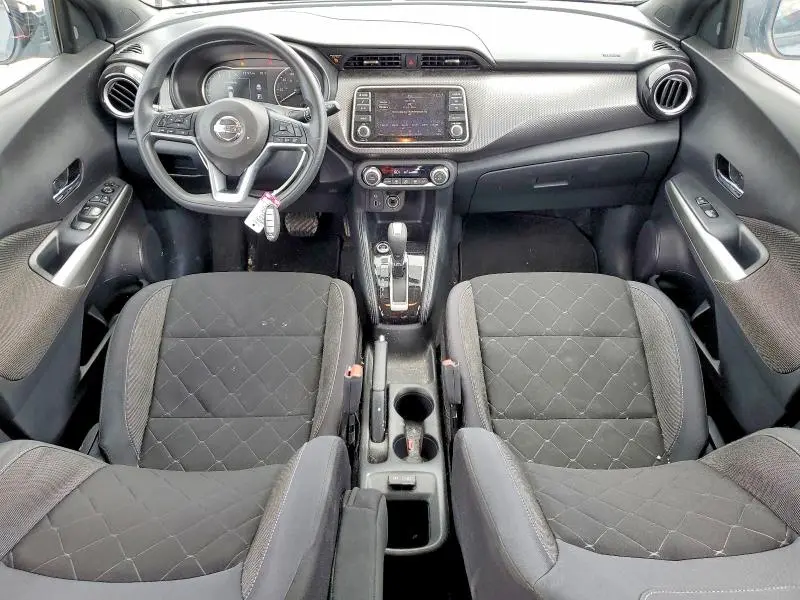 2019 NISSAN KICKS SV  
