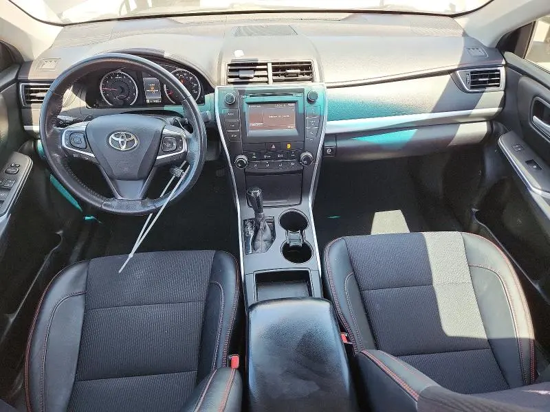 2017 TOYOTA CAMRY SE  