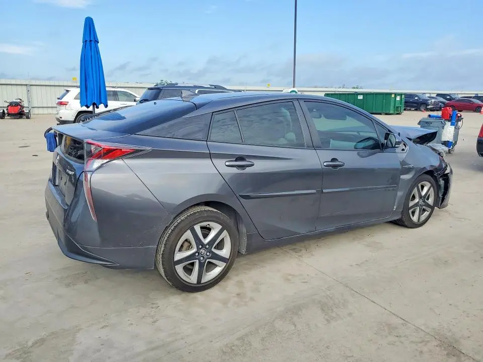 2016 TOYOTA PRIUS FOUR TOURING  