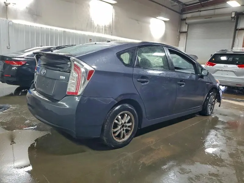 2013 TOYOTA PRIUS   