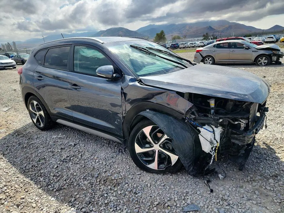 2017 HYUNDAI TUCSON SPORT  