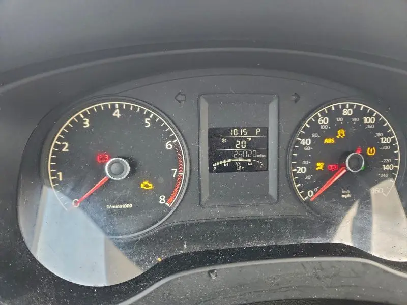 2011 VOLKSWAGEN JETTA SE  