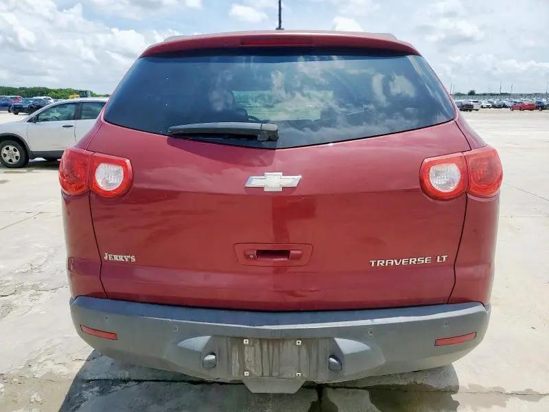 2011 CHEVROLET TRAVERSE LT  