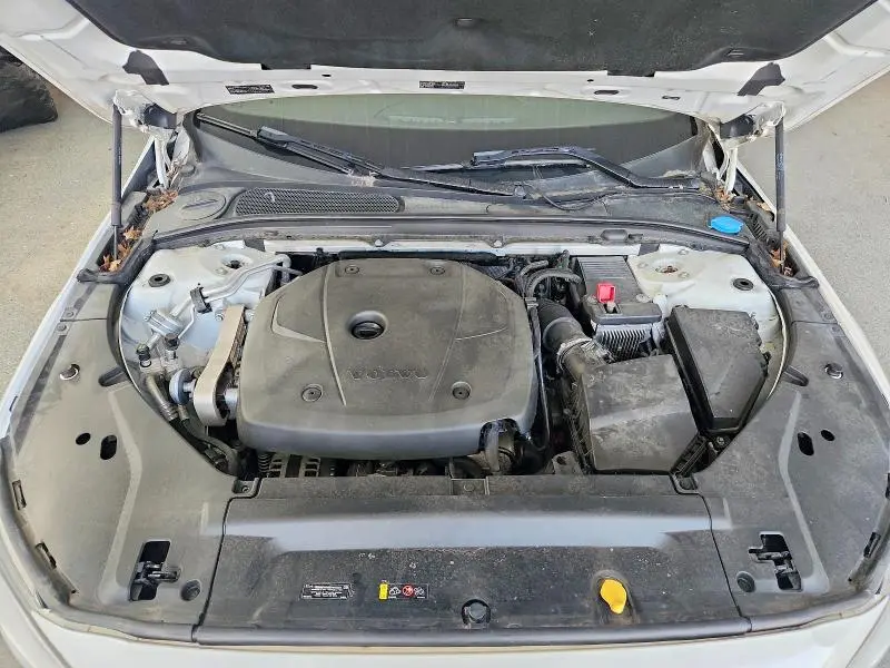 2018 VOLVO S90 T5 MOMENTUM  
