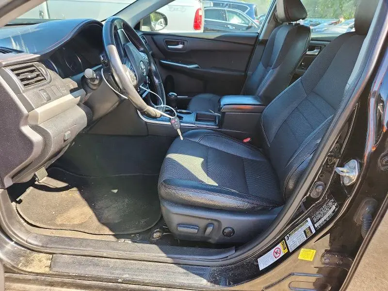 2017 TOYOTA CAMRY SE  