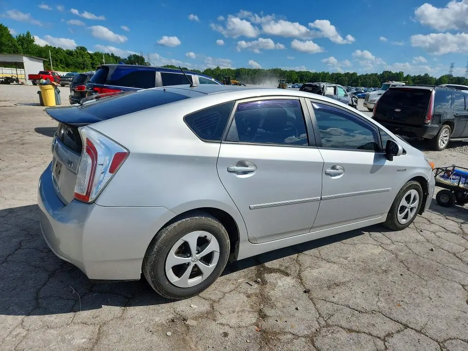 2013 TOYOTA PRIUS TWO  