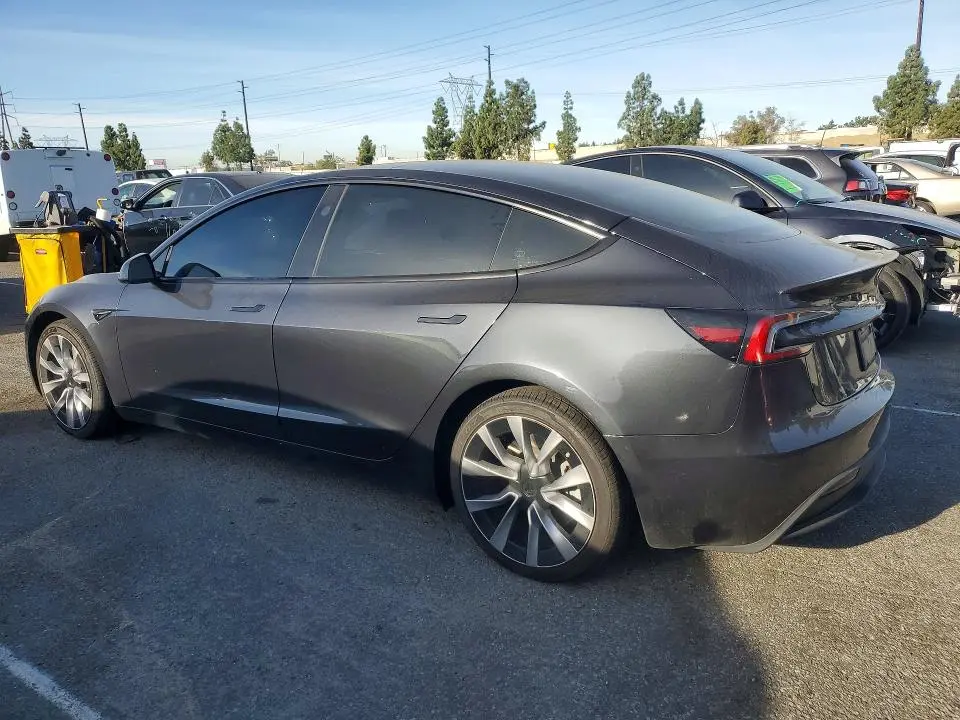 2024 TESLA MODEL 3   