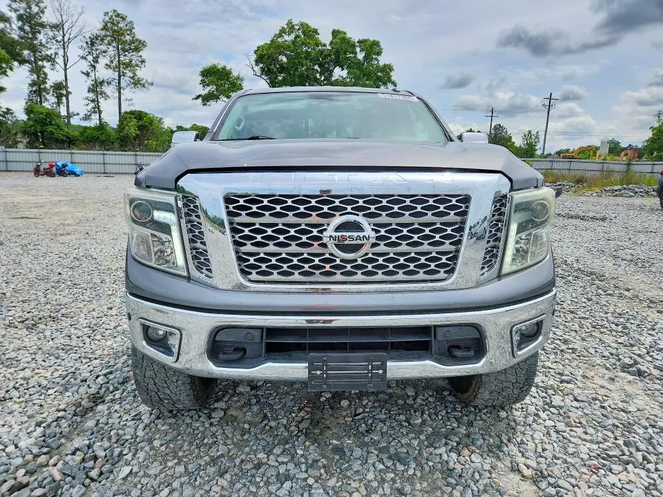 2017 NISSAN TITAN SL  