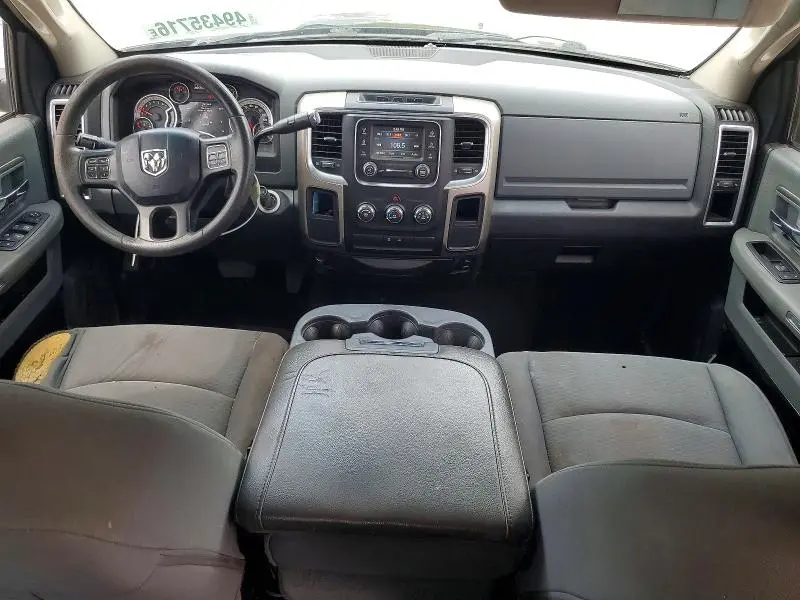 2013 RAM 1500 SLT  