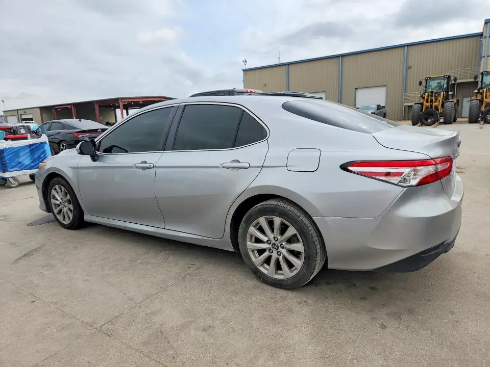 2018 TOYOTA CAMRY LE  