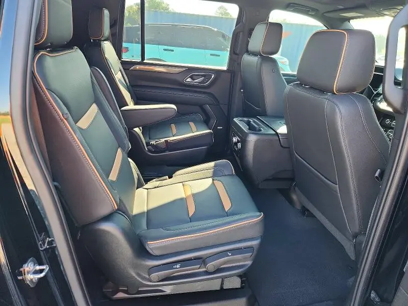 2023 GMC YUKON XL K1500 AT4  