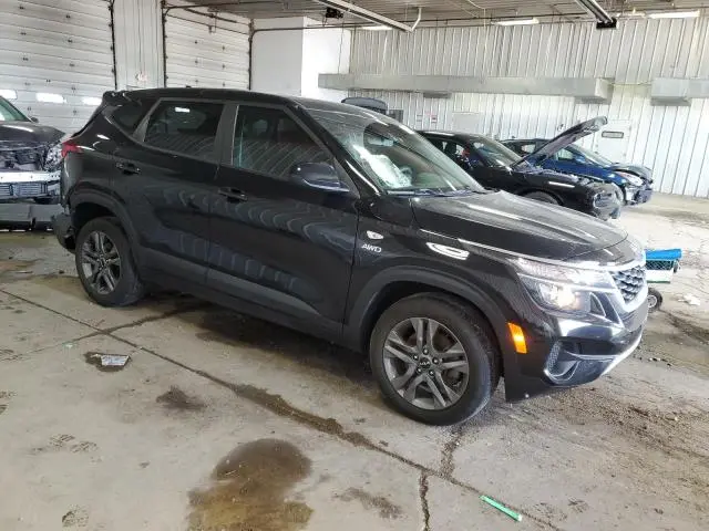 2023 KIA SELTOS LX  