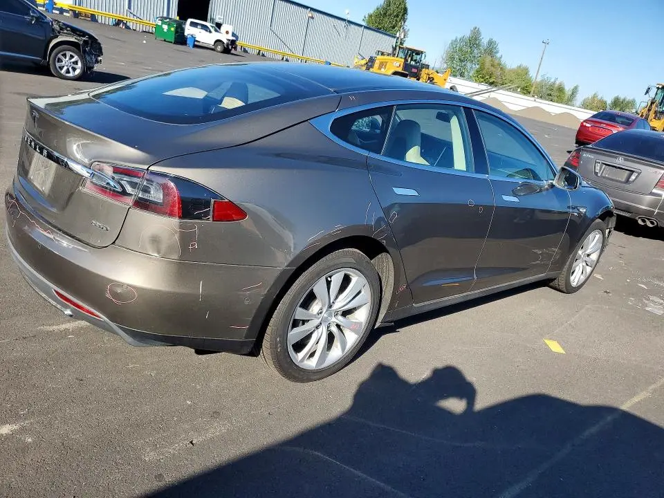 2015 TESLA MODEL S 85D  