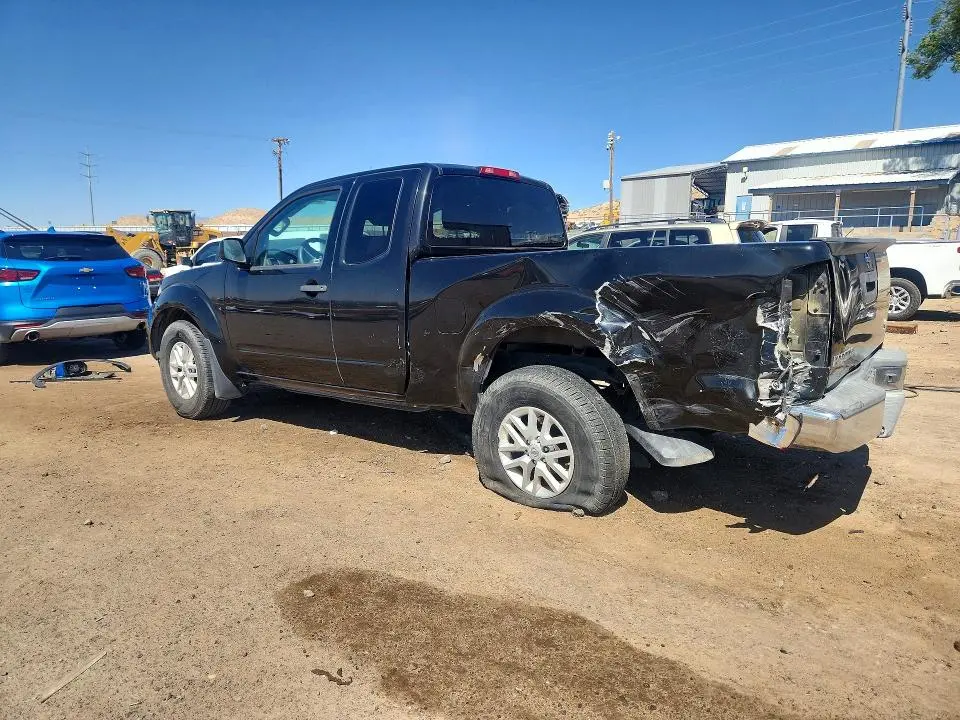 2017 NISSAN FRONTIER SV  