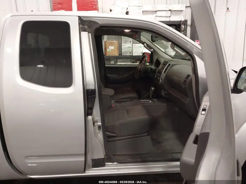 2014 NISSAN FRONTIER SV