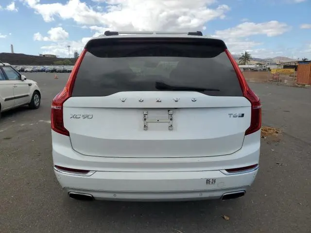 2017 VOLVO XC90 T6  