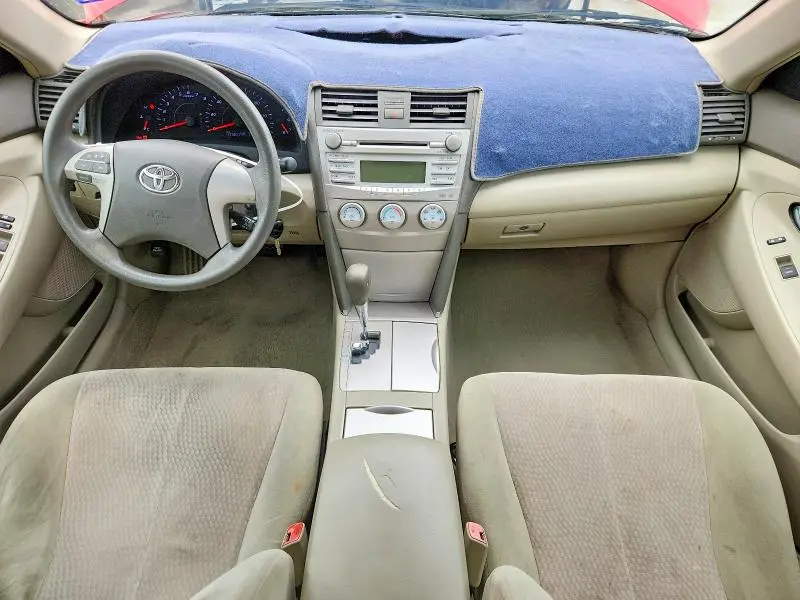 2010 TOYOTA CAMRY LE  