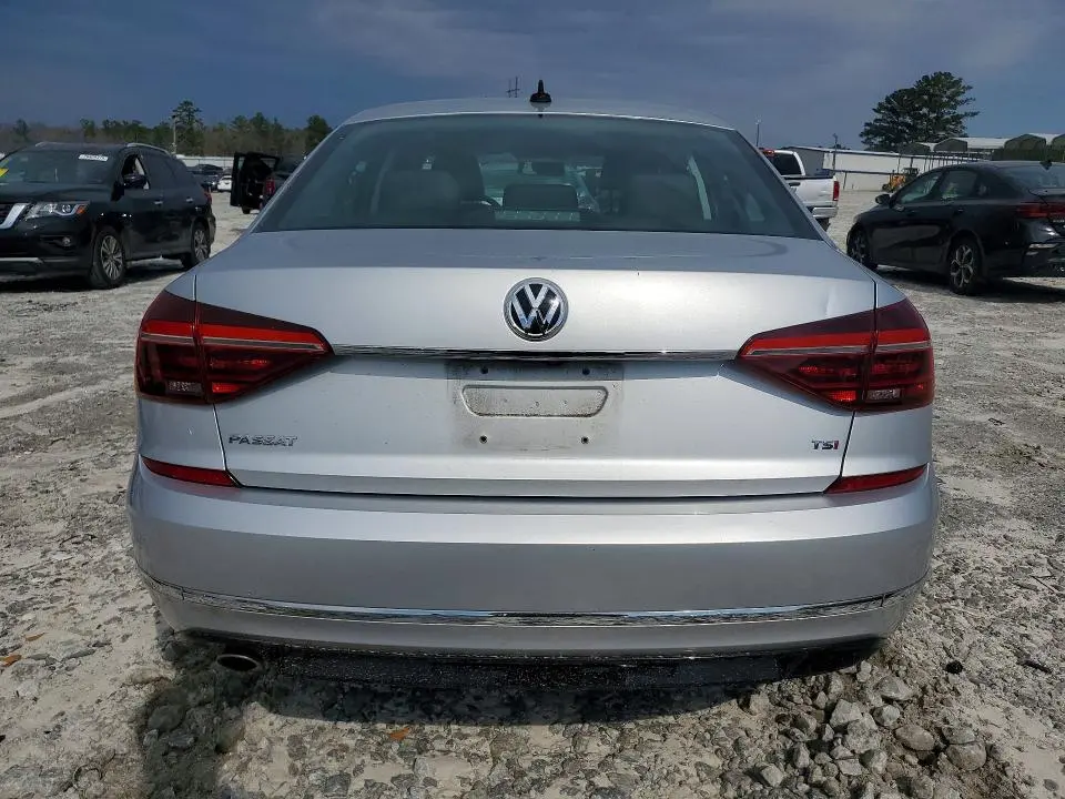 2017 VOLKSWAGEN PASSAT R-LINE  