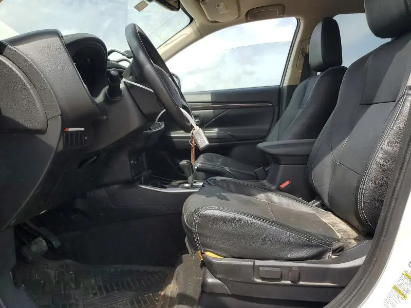 2018 MITSUBISHI OUTLANDER SE  