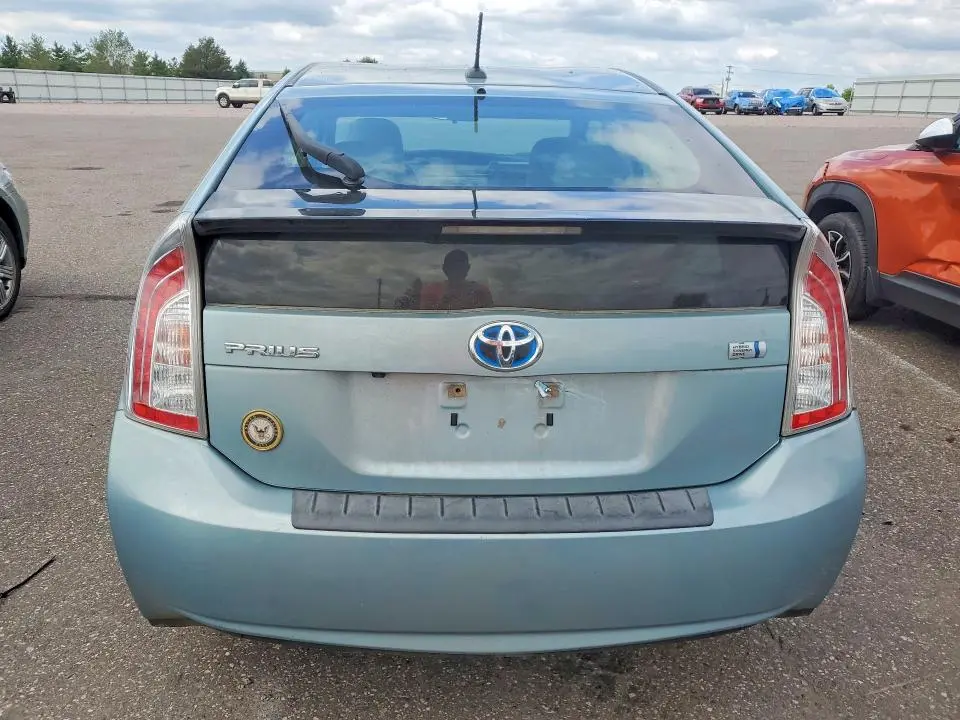 2015 TOYOTA PRIUS THREE  