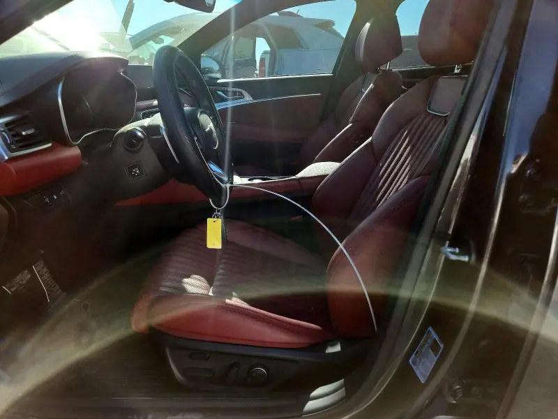 2023 GENESIS G70 3.3T STANDARD  