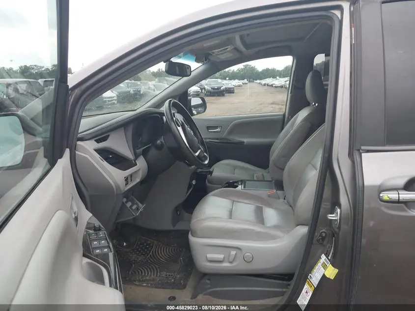 2017 TOYOTA SIENNA XLE 8 PASSENGER