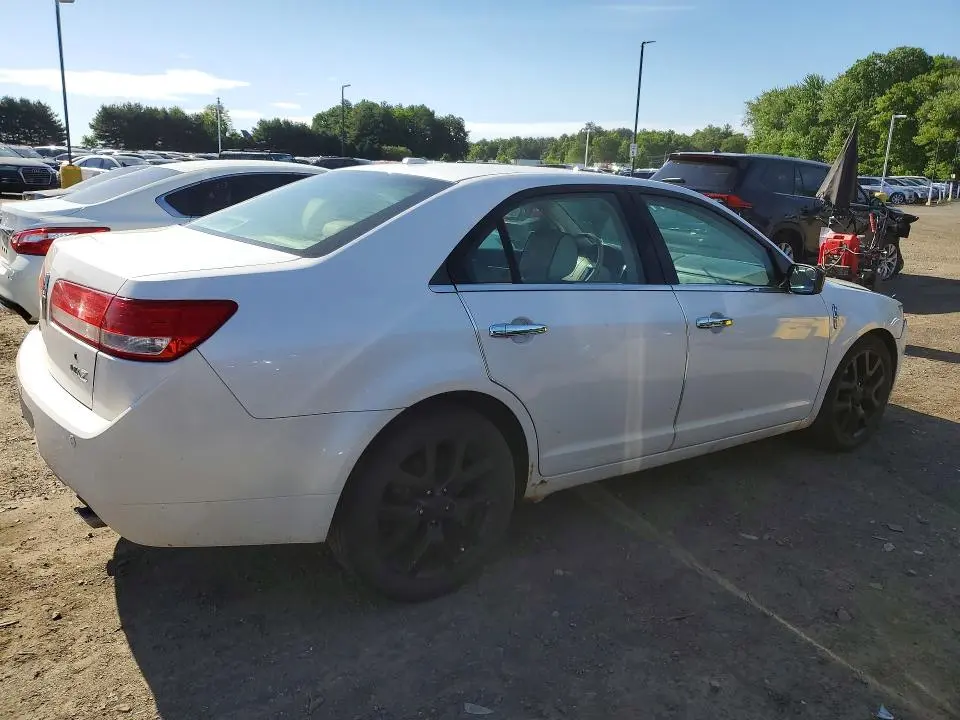 2011 LINCOLN MKZ   