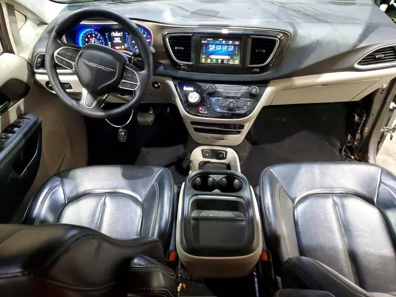 2020 CHRYSLER VOYAGER LXI  
