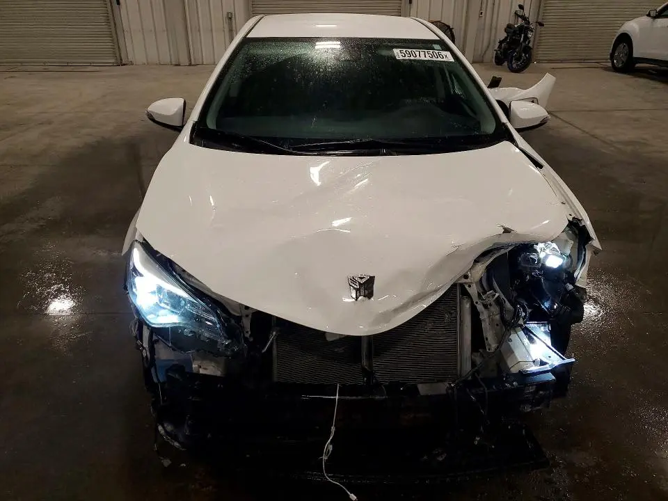 2017 TOYOTA COROLLA SE  