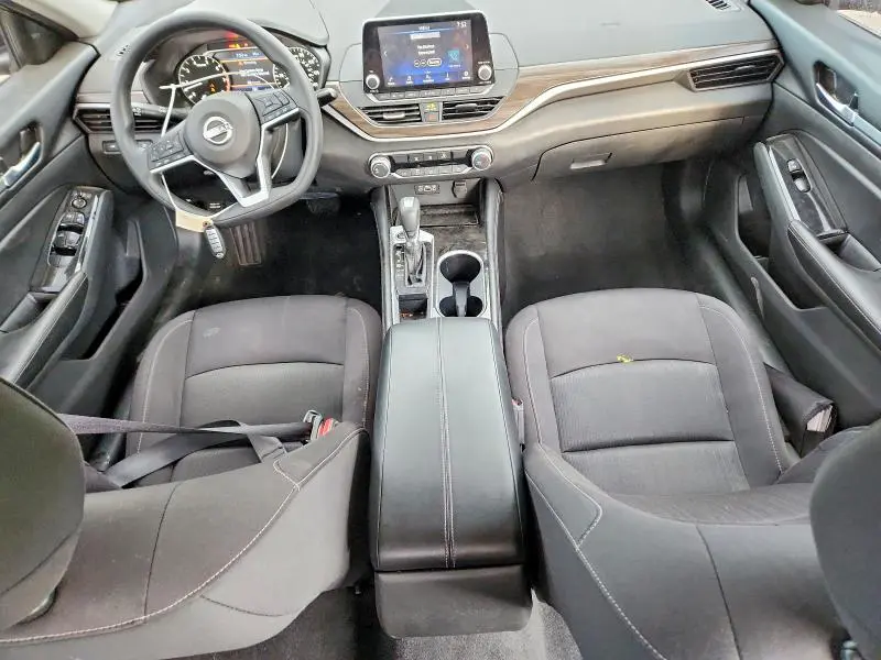 2023 NISSAN ALTIMA SV  