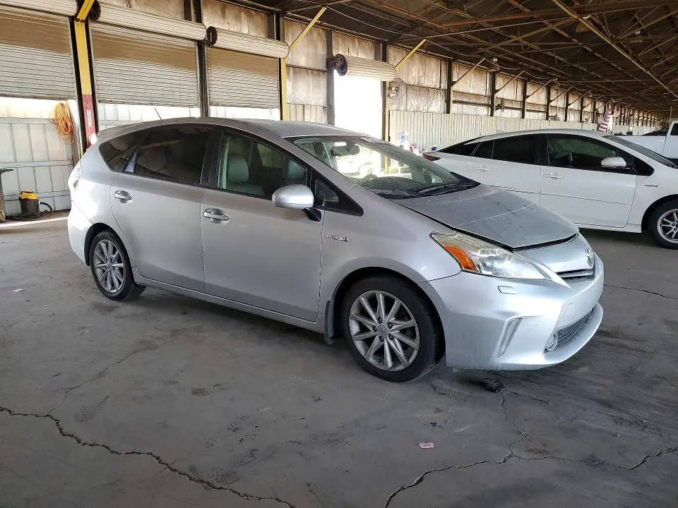 2012 TOYOTA PRIUS V   