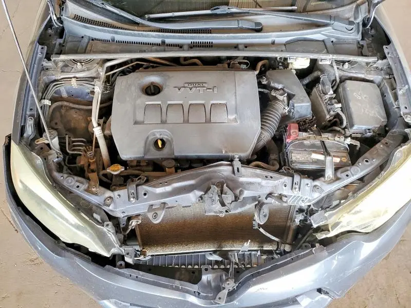 2015 TOYOTA COROLLA LE PLUS  