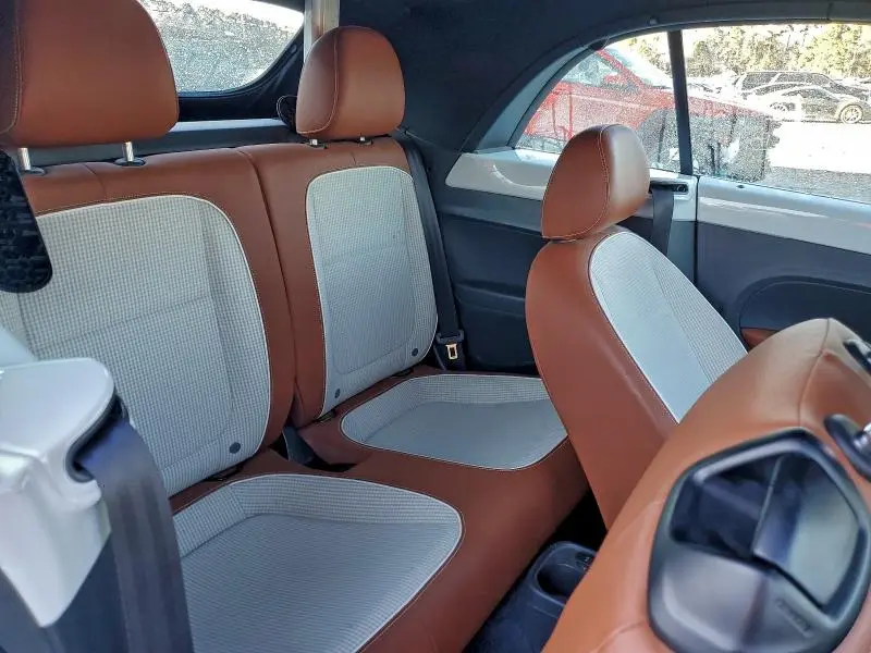 2017 VOLKSWAGEN BEETLE S/SE  