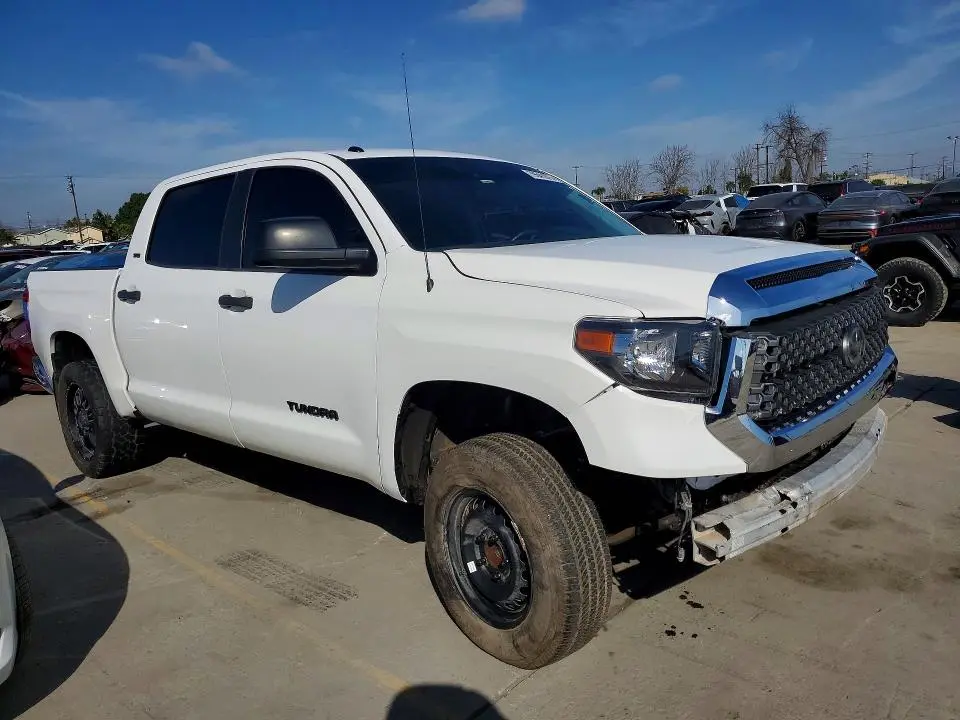 2018 TOYOTA TUNDRA SR5  