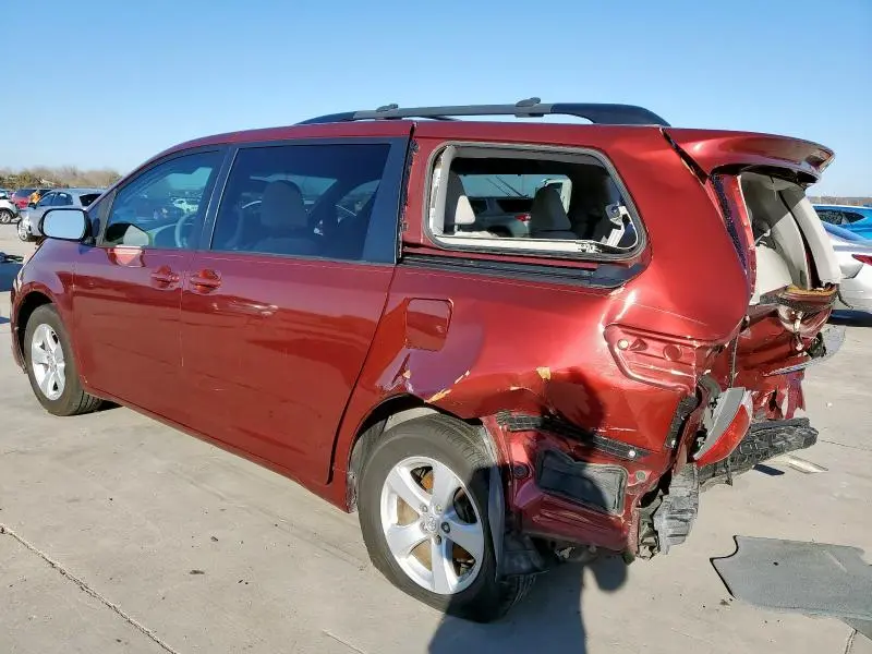 2011 TOYOTA SIENNA LE  