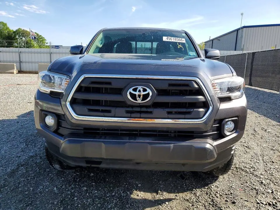 2017 TOYOTA TACOMA SR5 V6  