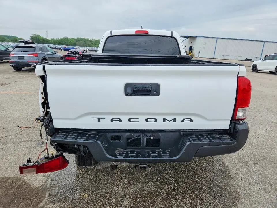 2016 TOYOTA TACOMA SR  