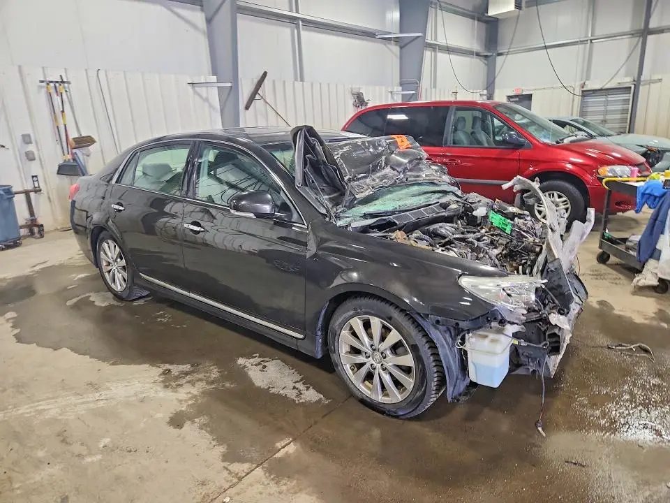 2011 TOYOTA AVALON LIMITED  